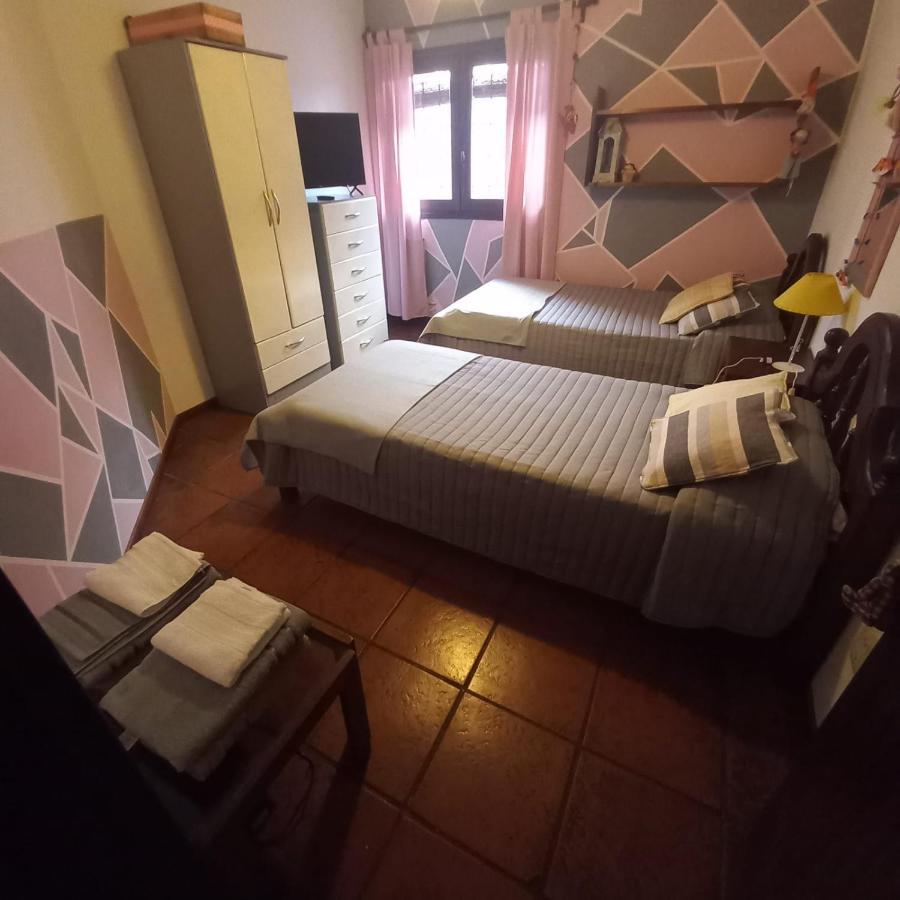 La Cieneguita Casa Confortable - Parque Central - Estacionamiento, Patio, 3 Banos, 5 Habitaciones - מראה חיצוני תמונה