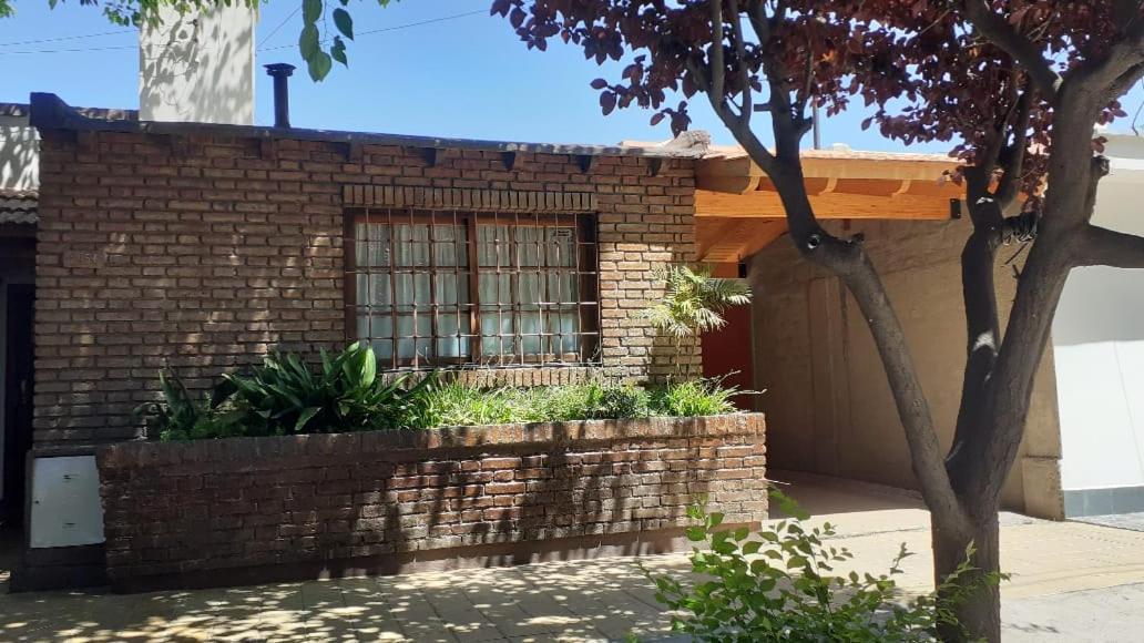 La Cieneguita Casa Confortable - Parque Central - Estacionamiento, Patio, 3 Banos, 5 Habitaciones - מראה חיצוני תמונה